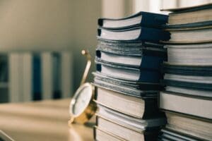Quanto tempo o juiz leva para analisar um processo trabalhista? Prazos por fase Quanto Tempo o Juiz Leva para Analisar um Processo Trabalhista? Prazos por Fase